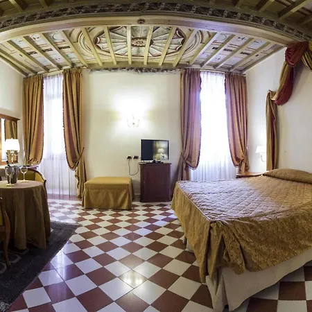 Antica Dimora Rocca 4* トレビ